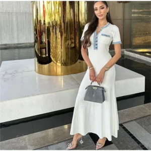Elegant Contrasting Knit Maxi Dress Office Lady Bodycon Commuting Outfit