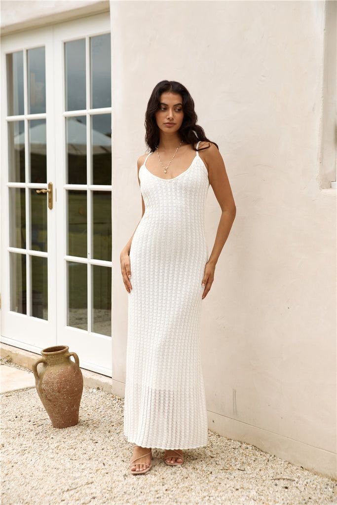 knit-maxi-dresses-for-beach-vacations 