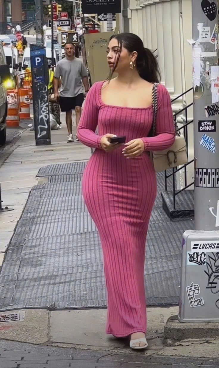 knit-maxi-dresses-for-curvy-body-types
