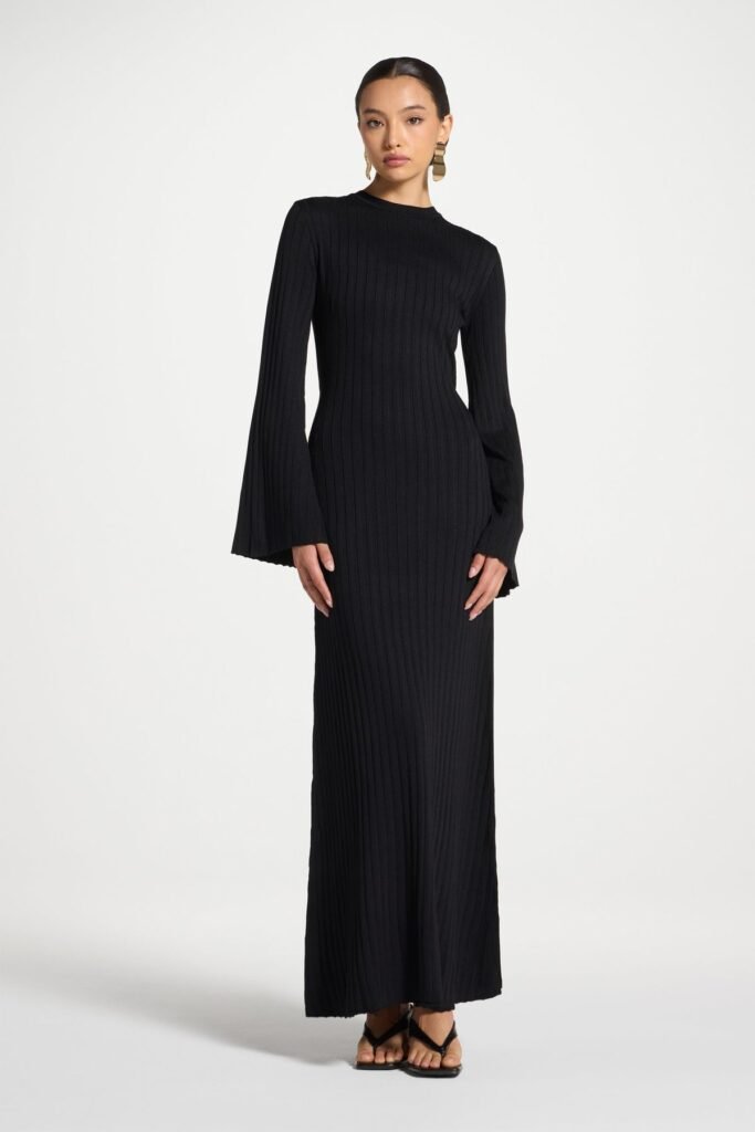knit-maxi-dresses-for-office-rofessional-outfits