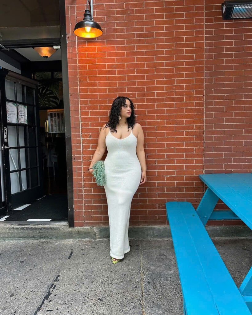 knit-maxi-dresses-for-pear-body-types